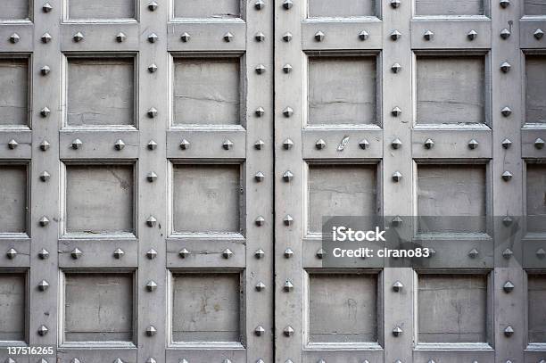 Foto de Porta Principal Do Castelo Closeup e mais fotos de stock de Muro - Muro, Ficar Aparente, Calabouço
