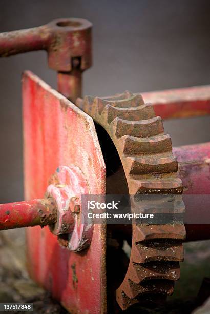 Engranajes Foto de stock y más banco de imágenes de Desenfocado - Desenfocado, Foco - Técnica de imágenes, Fotografía - Imágenes