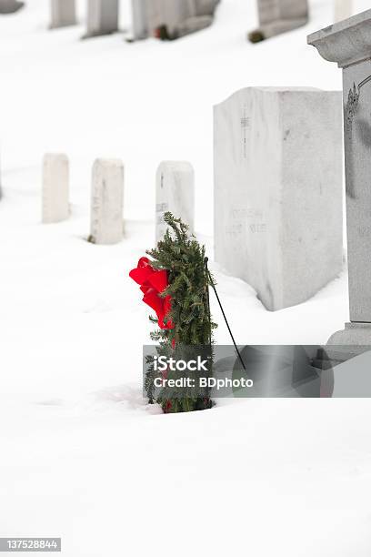 Foto de Cemitério Nacional De Arlington Em De Dezembro De e mais fotos de stock de Cemitério - Cemitério, Cemitério Nacional de Arlington, Cena de tranquilidade