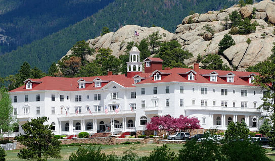 Old fashioned hotel in Estes Park at the foot of the Rocky Mountains in Colorado..