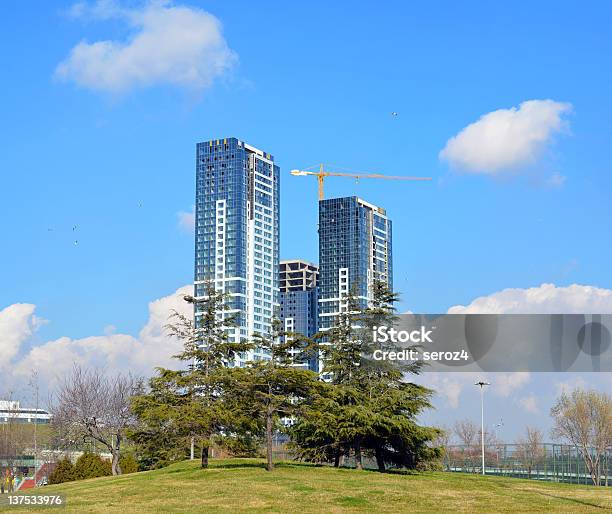 Moderna Apartamento Ejecutivo Foto de stock y más banco de imágenes de Acero - Acero, Aire libre, Alto - Descripción física