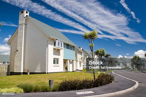 Foto de Moradias De Luxo e mais fotos de stock de Desenvolvimento de Habitações - Desenvolvimento de Habitações, Casa, Casa Isolada