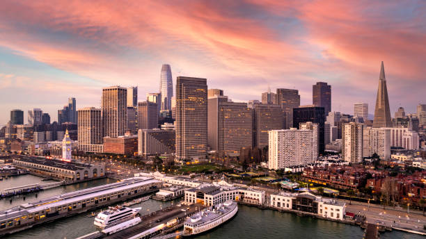 san francisco skyline - bridge golden gate bridge bay san francisco county foto e immagini stock