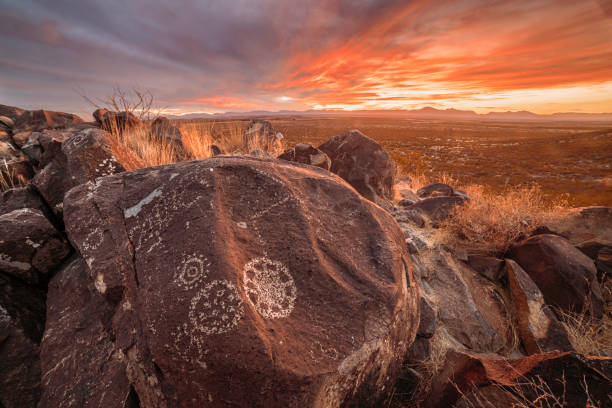 Three Rivers Petroglyphs, New Mexico The Three Rivers Petroglyphs are examples of prehistoric Jonada Mogollon rock art found on a basaltic ridge in New Mexico.  There are over 21,000 petroglyphs in the area. new mexico stock pictures, royalty-free photos & images