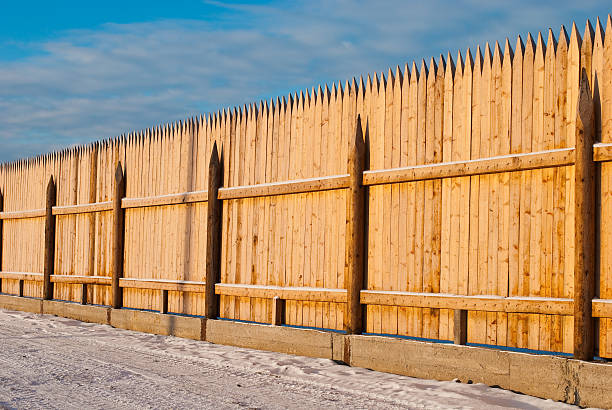 istock wooden fence 137562318