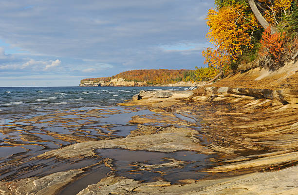 istock Autumn, Lake Superior 137574787