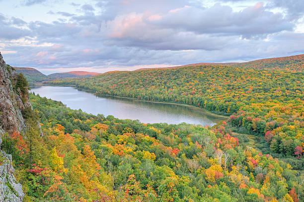 istock Autumn, Lake of the Clouds 137575433