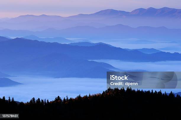 Dawn Большие Дымные Горы — стоковые фотографии и другие картинки Clingman's Dome - Clingman's Dome, Без людей, Восход солнца