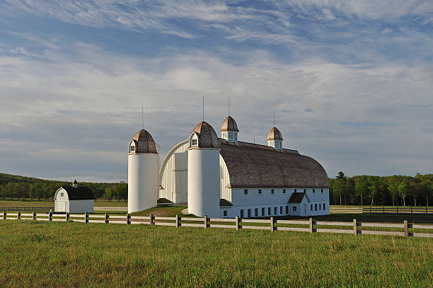 istock Northern Michigan Barn 137579990