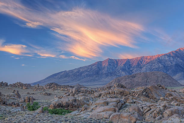 istock Sunrise Alabama Hills 137582652