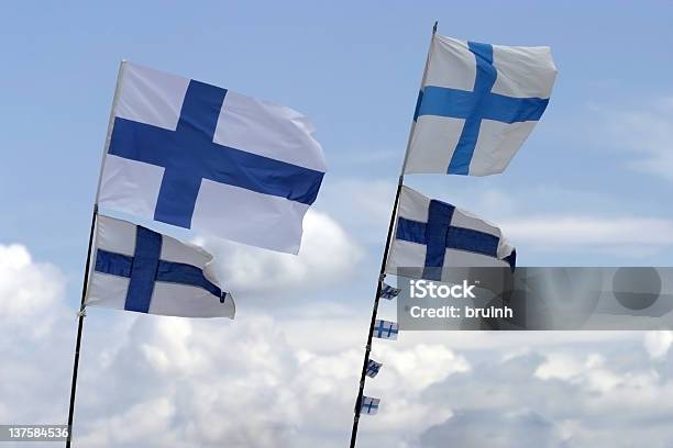 Foto de Bandeira Finlandesa Pequeno X Grande e mais fotos de stock de Alto contraste - Alto contraste, Azul, Bandeira