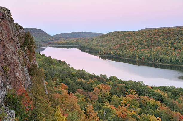 istock Lake of the Clouds 137585647