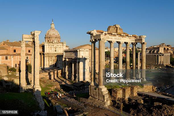 Foro Romano - Fotografie stock e altre immagini di Antico - Condizione - Antico - Condizione, Architettura, Blu