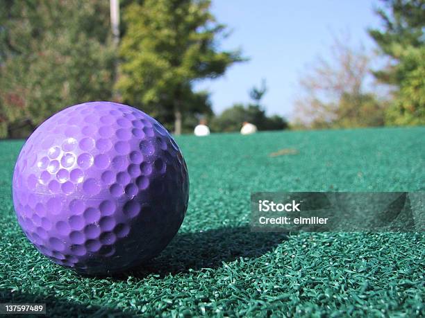 Mini Bola De Golfe - Fotografias de stock e mais imagens de Ao Ar Livre - Ao Ar Livre, Atirar à Baliza, Bola