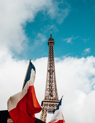 france flag under the tour eiffel