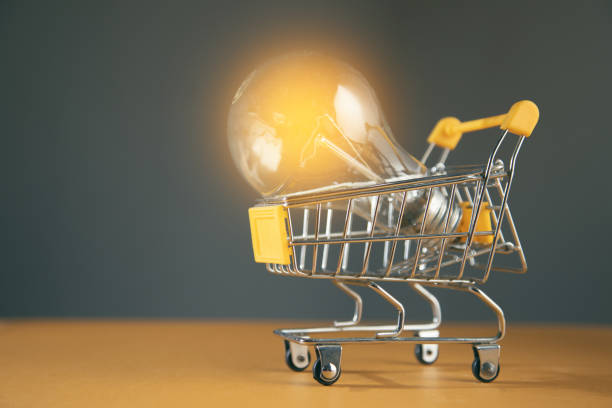 istock Shopping cart and light bulb 1376521561