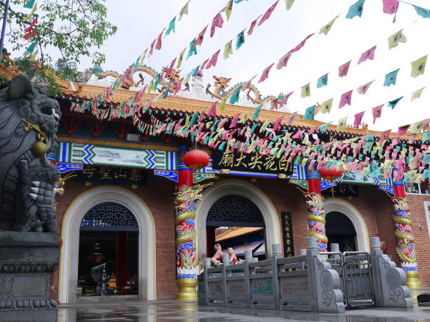 Tiantan temple at Shantou or Swatow city in Guangdong Chaozhou, China Decorate gardening exterior and interior design chinese style of Tiantan temple for travelers people travel visit and respect pray at Shantou or Swatow city on May 8, 2018 in Guangdong Chaozhou, China chaozhou guangdong stock pictures, royalty-free photos & images