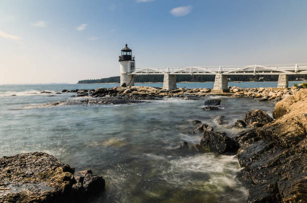 faro di marshall point, port clyde, maine, stati uniti - sea new england marshall point lighthouse lighthouse foto e immagini stock