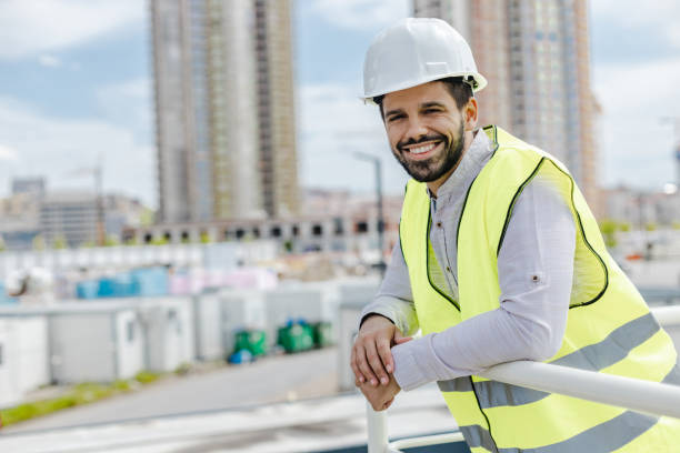 istock Portrait of a construction worker 1377638362