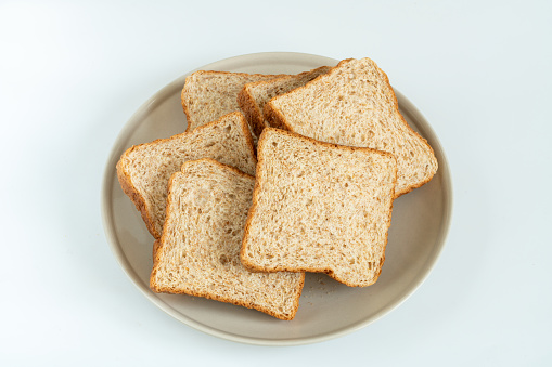 sliced ​​bread on a plate