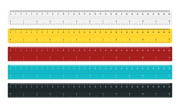 векторная иллюстрация цветной пластиковой ленты линейки 30 см и 12 дюймов выделены на белом фоне. набор реалистичных школьных измерительных  - ruler stock illustrations