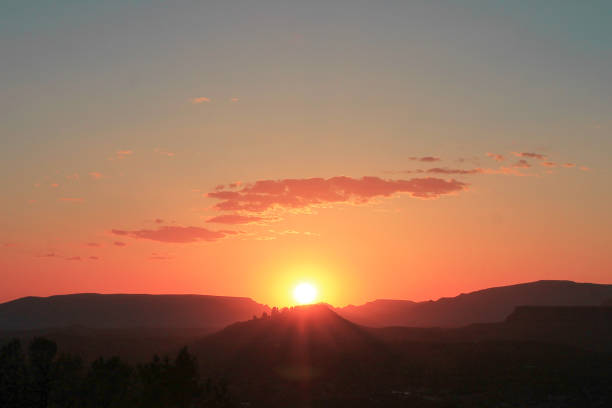 istock Sunset in Sedona 1378050470