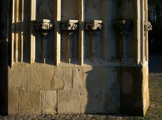 Damaged a piece of the spires of Cologne Cathedral in Germany during 1990s