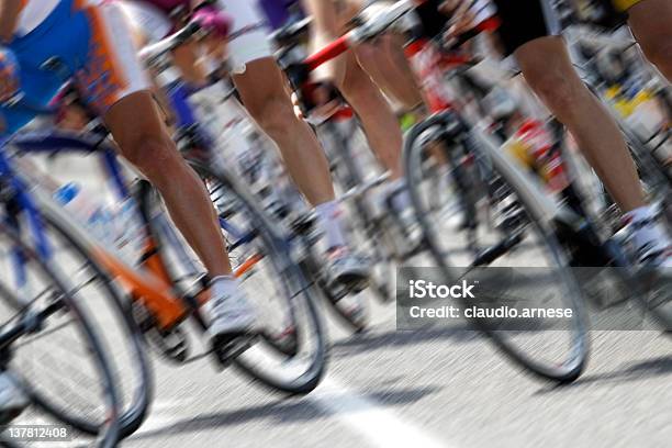 Fahrradwettbewerb Farbe Stockfoto und mehr Bilder von Radfahren - Radfahren, Rennen - Sport, Fahrrad