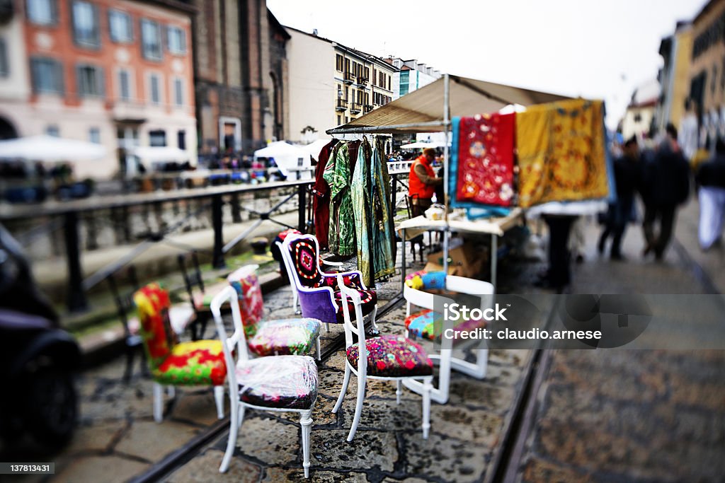 Mercato di strada-Milano. Immagine a colori - Foto stock royalty-free di Milano