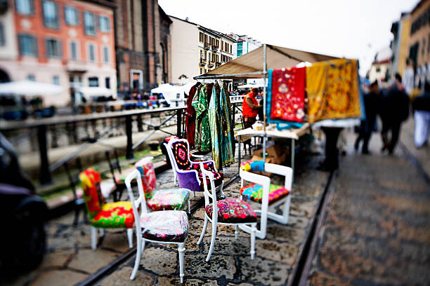 LINK TO: STREET MARKET