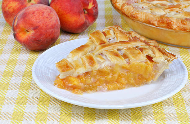 복숭아색 파이 및 peaches - 격자 파이 뉴스 사진 이미지