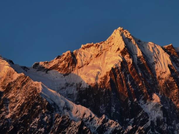 istock Golden Namcha Barwa 1378185010
