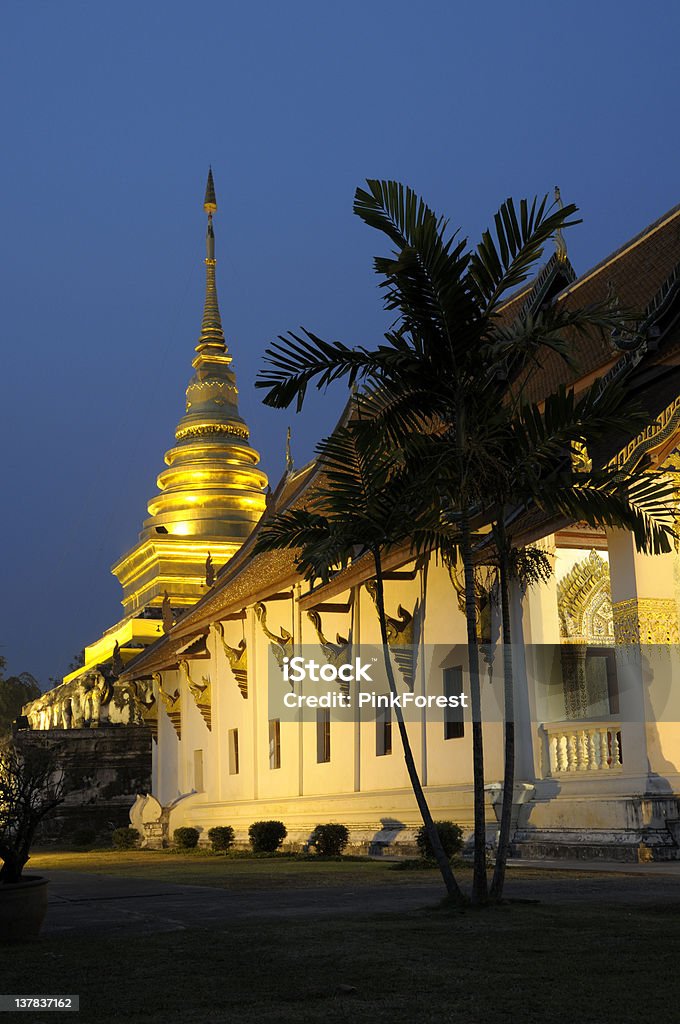 Wat Kham, Nan Chang - Foto stock royalty-free di Provincia di Nan