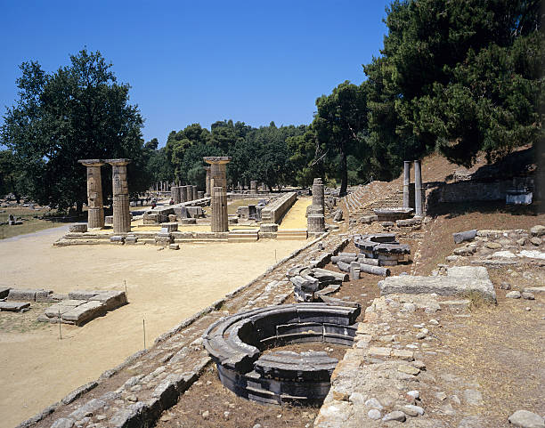 olympia-heraion temple - olympia fotografías e imágenes de stock