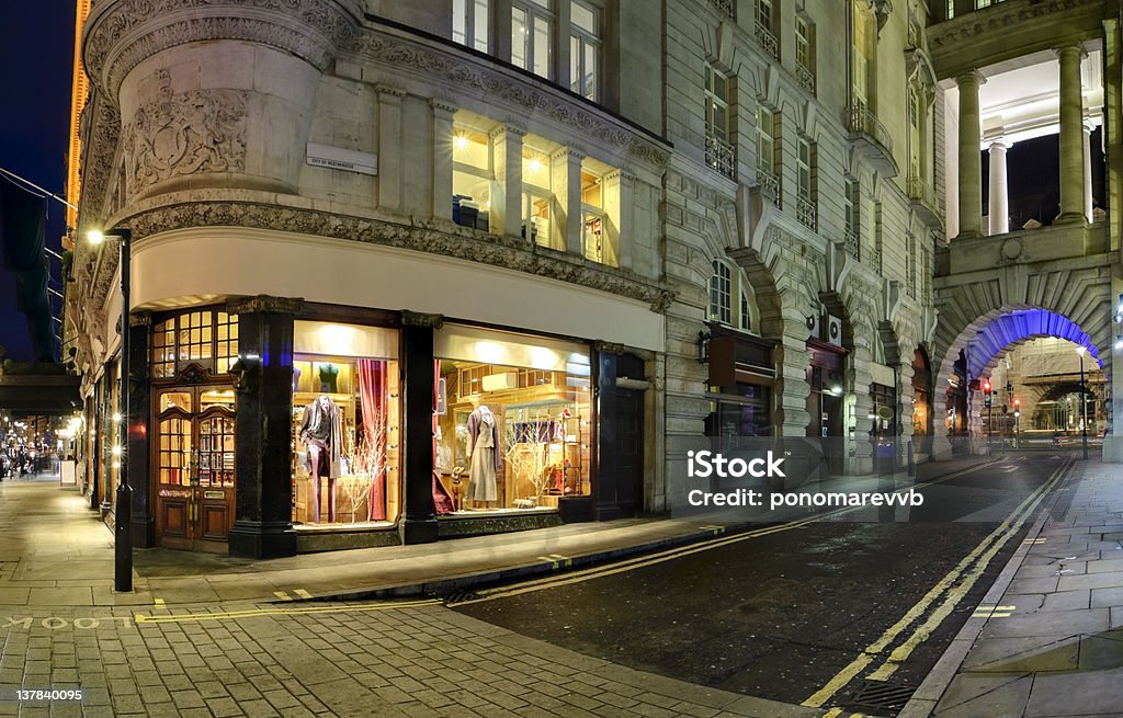 Boutique-Hotel an der Ecke der Piccadilly district in London - Lizenzfrei Geschäft Stock-Foto