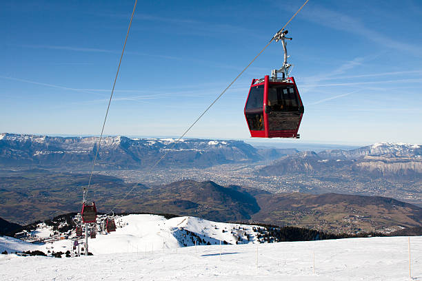 Cтоковое фото Cablecars для chamrousse в с�вете Гренобль