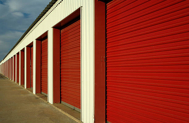 de almacenamiento - storage compartment garage storage room warehouse fotografías e imágenes de stock