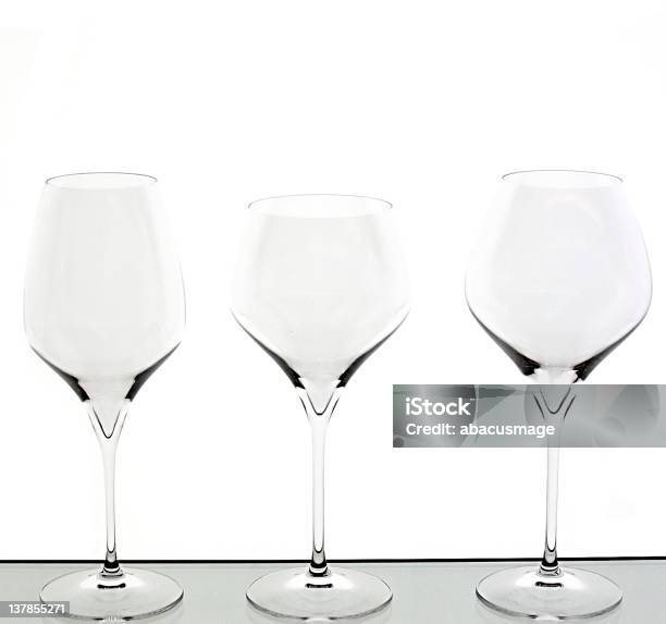 Tres Copas Foto de stock y más banco de imágenes de Bebida - Bebida, Bebida alcohólica, Blanco - Color