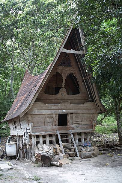 batak дом - lake tufa sumatra house стоковые фото и изображения