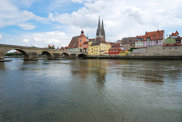 istock Medieval town Regensburg 137870382