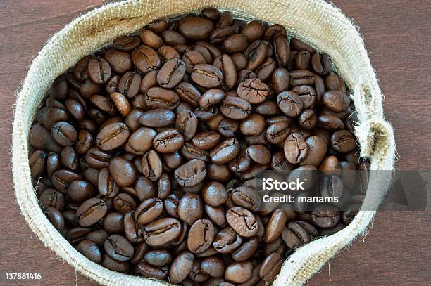 Bolsa De Café Foto de stock y más banco de imágenes de Arpillera - Arpillera, Bolsa - Objeto fabricado, Café - Bebida