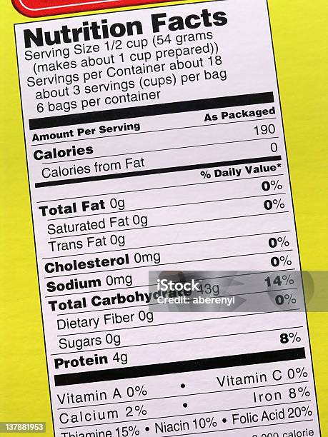 Etiqueta De Nutrición Sobre Amarillo Foto de stock y más banco de imágenes de Alimento - Alimento, Azúcar, Calcita - Mineral