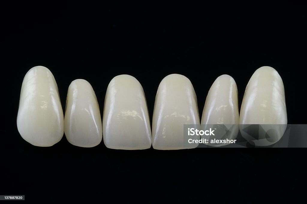 Denti per dentiera - Foto stock royalty-free di Composizione orizzontale