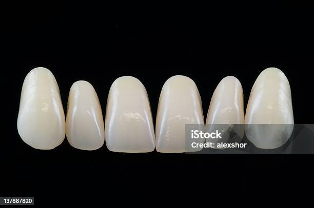 Denti Per Dentiera - Fotografie stock e altre immagini di Composizione orizzontale - Composizione orizzontale, Denti umani, Dentiera