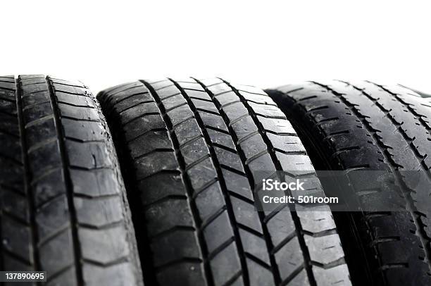 Tires Utilizado Foto de stock y más banco de imágenes de Neumático - Neumático, 4x4, Artículos domésticos