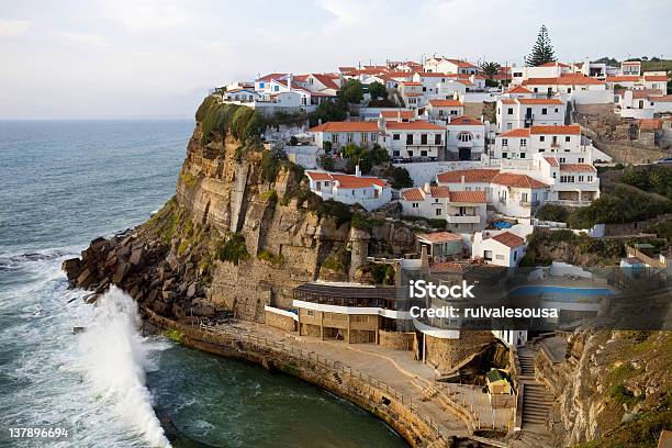 Azenhas Do Mar - Fotografie stock e altre immagini di Ambientazione esterna - Ambientazione esterna, Architettura, Casa