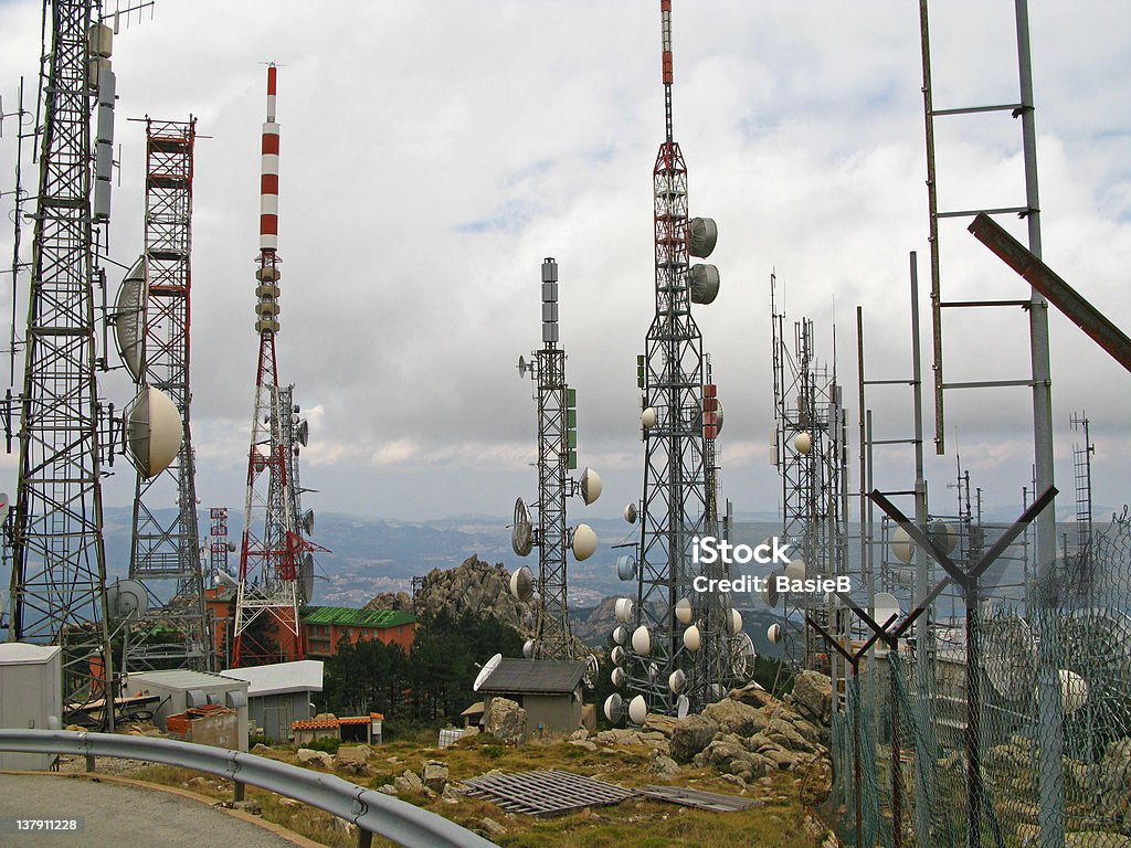 Communications Tower - Lizenzfrei Bedeckter Himmel Stock-Foto