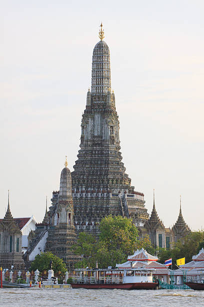 istock wat arun pagoda bangkok thailand 137913394