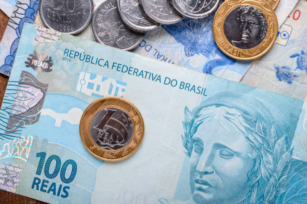 브라질 머니 지폐 와 동전, 경제 시장 기호, 금융 - 지폐 통화 뉴스 사진 이미지