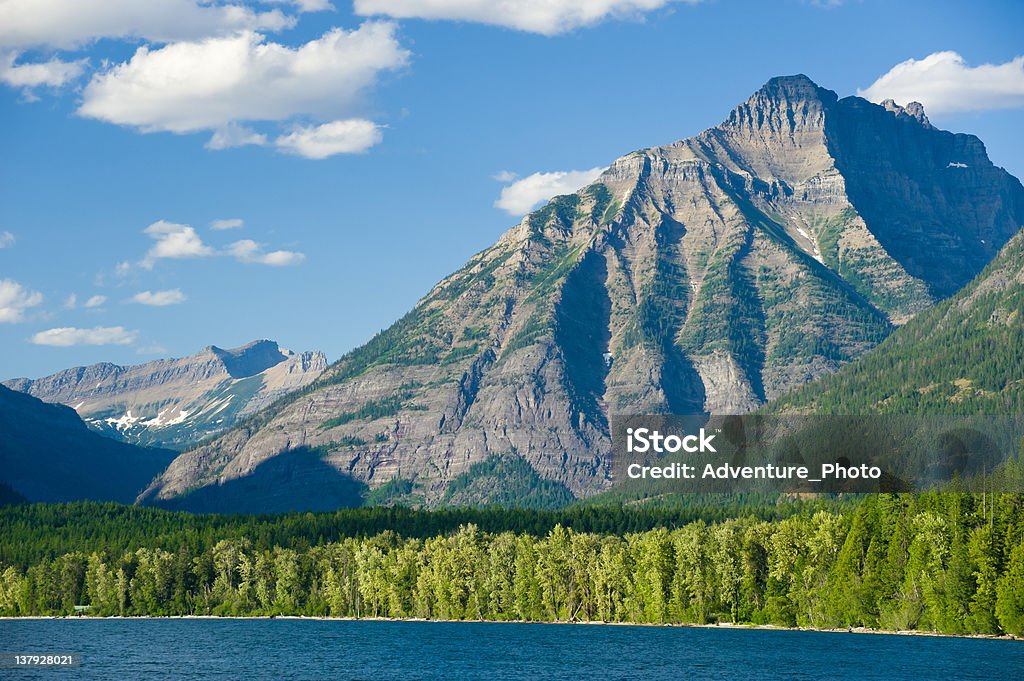 Góry Skaliste Lake Macdonald - Zbiór zdjęć royalty-free (Bez ludzi)